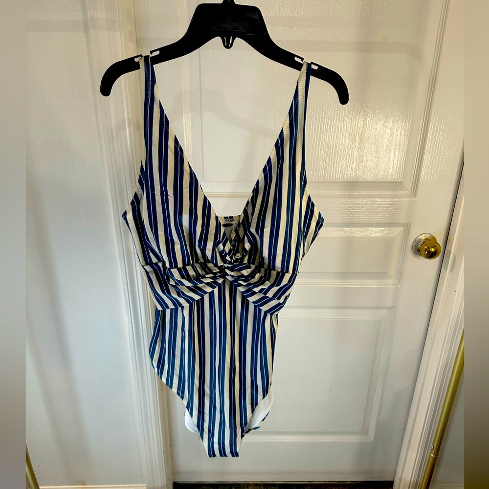 Old navy women’s one piece